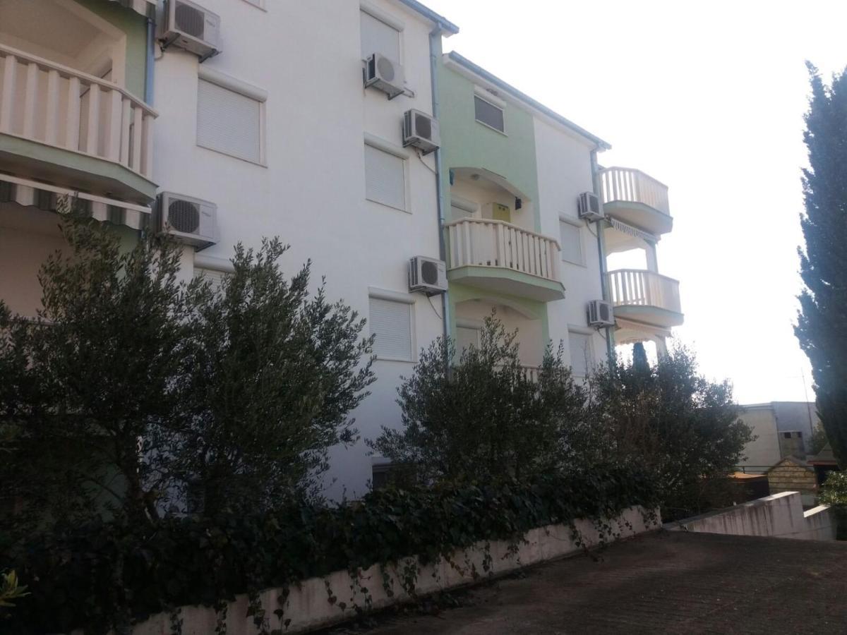 Apartments By The Sea Seget Vranjica, Trogir - 12915 Exterior photo